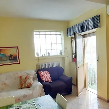 Eden House 아파트