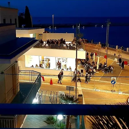 Eden House Apartamento Bari
