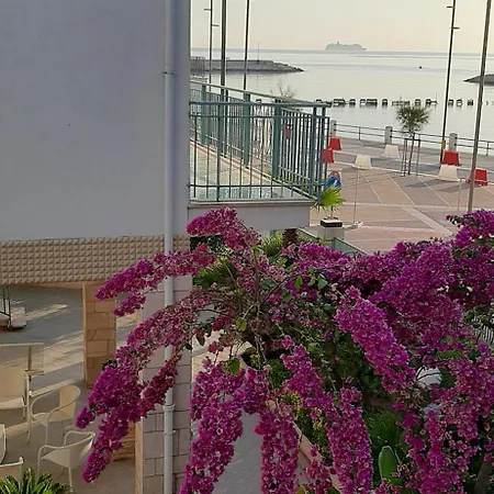 Apartament Eden House *