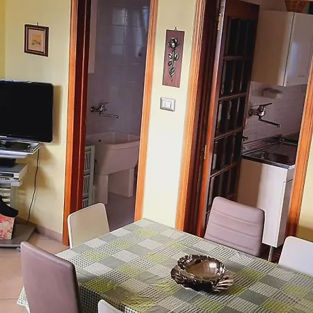 Eden House * בארי