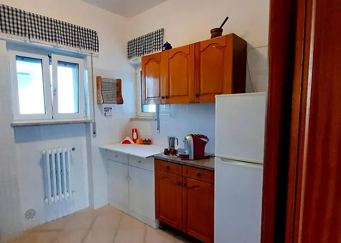 Eden House * בארי